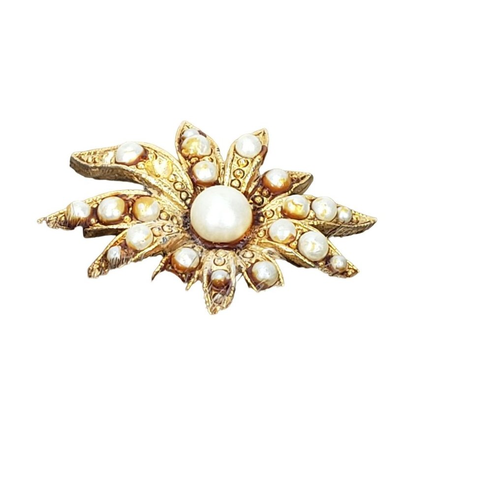 Vintage Pearl Starburst/Sun Brooch Pin 4 x 3.5 mm